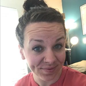 Meet your Posher, Alishia